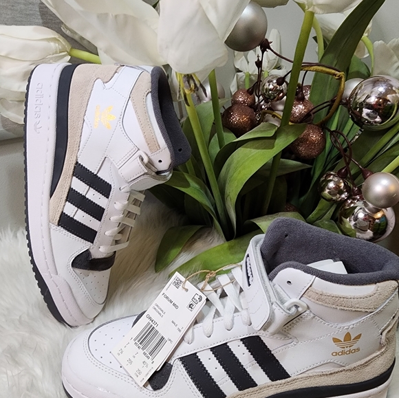 adidas Originals Forum Mid Sneaker Mens7.5/Women8.5 new - Picture 2 of 11